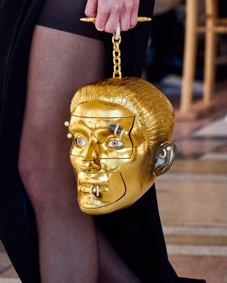 ¿Cansadas de tanto minimalismo? ¡Vuelven los bolsos divertidos y diferentes!