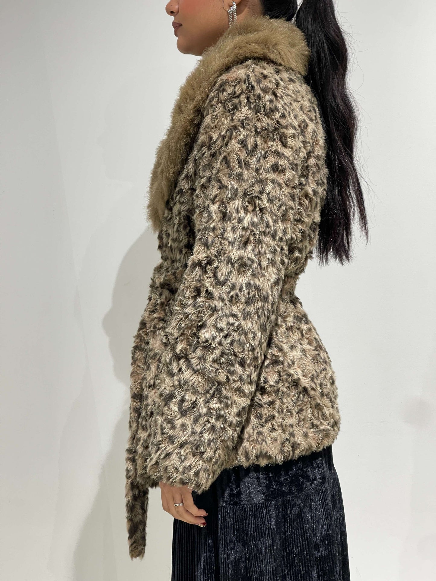 Vintage 00s Leopard Furry Coat With Neck