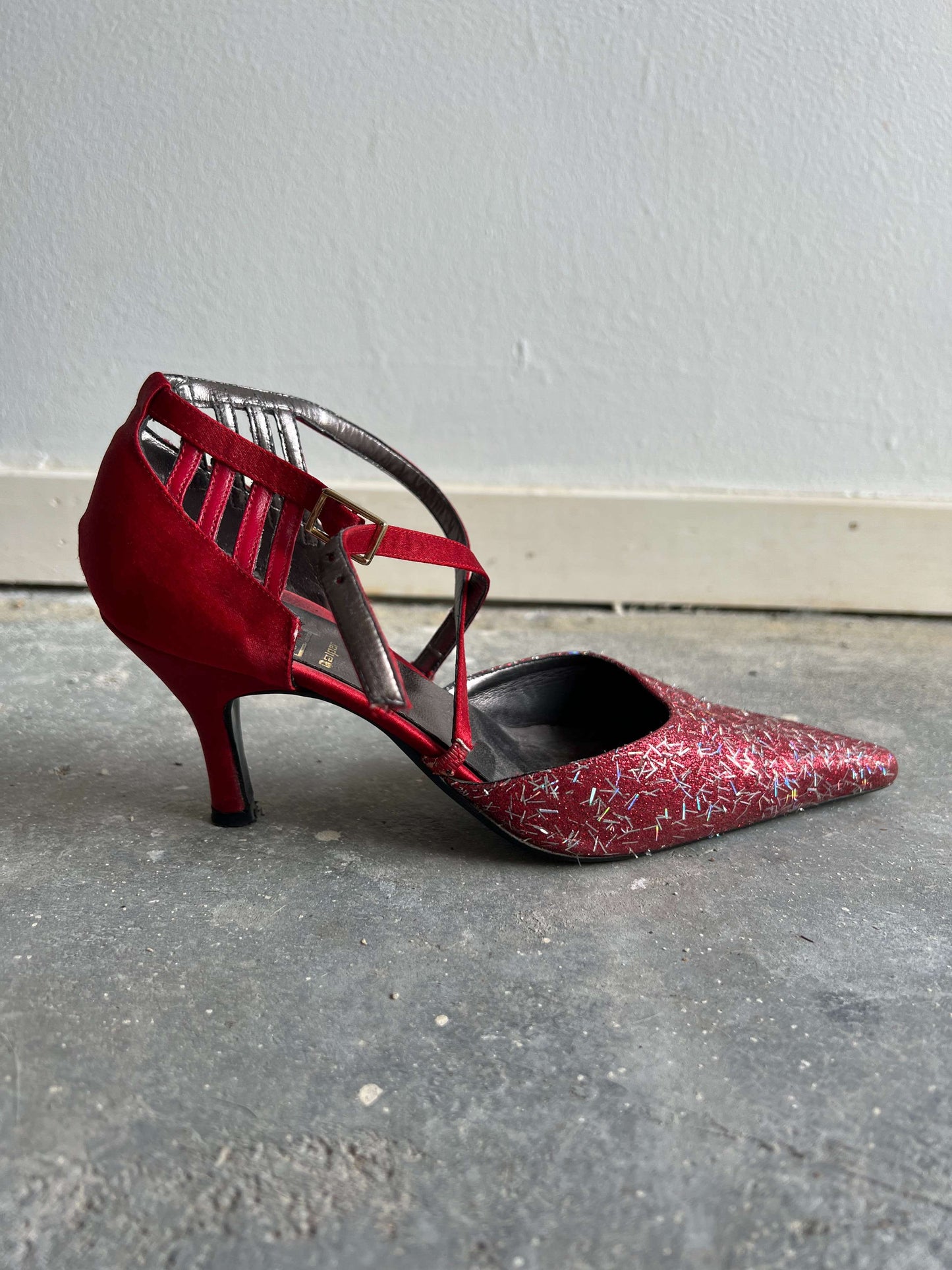 Vintage Y2K Glitter Pointed Heels