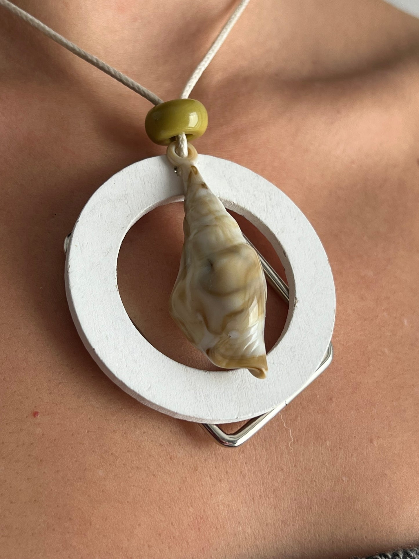 Vintage 00s Mermaid Core Shell Necklace