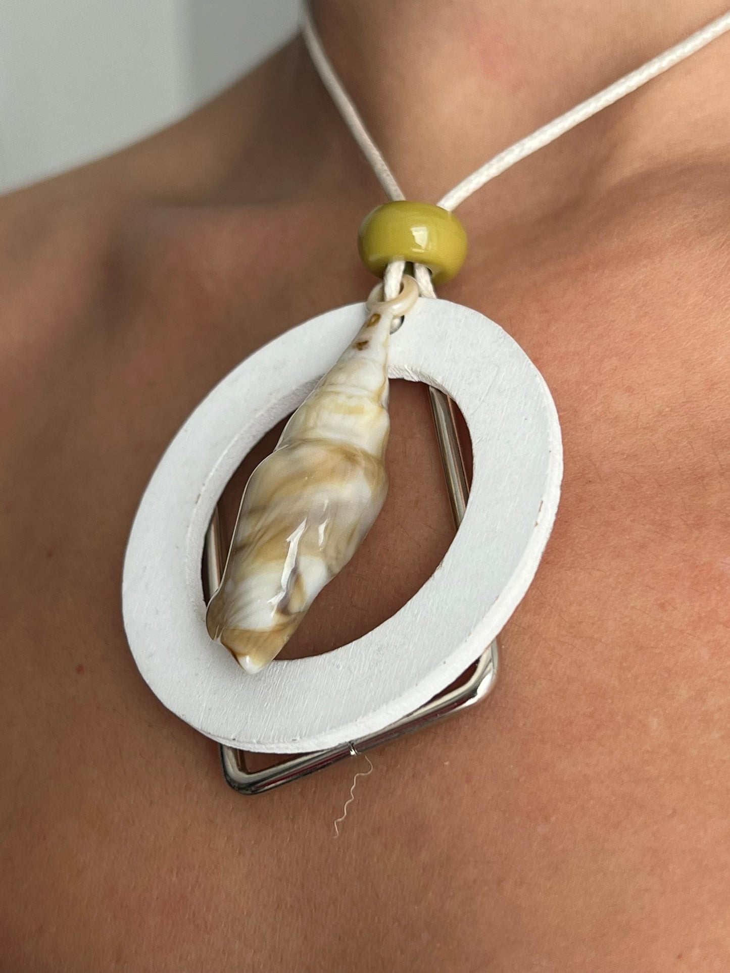 Vintage 00s Mermaid Core Shell Necklace