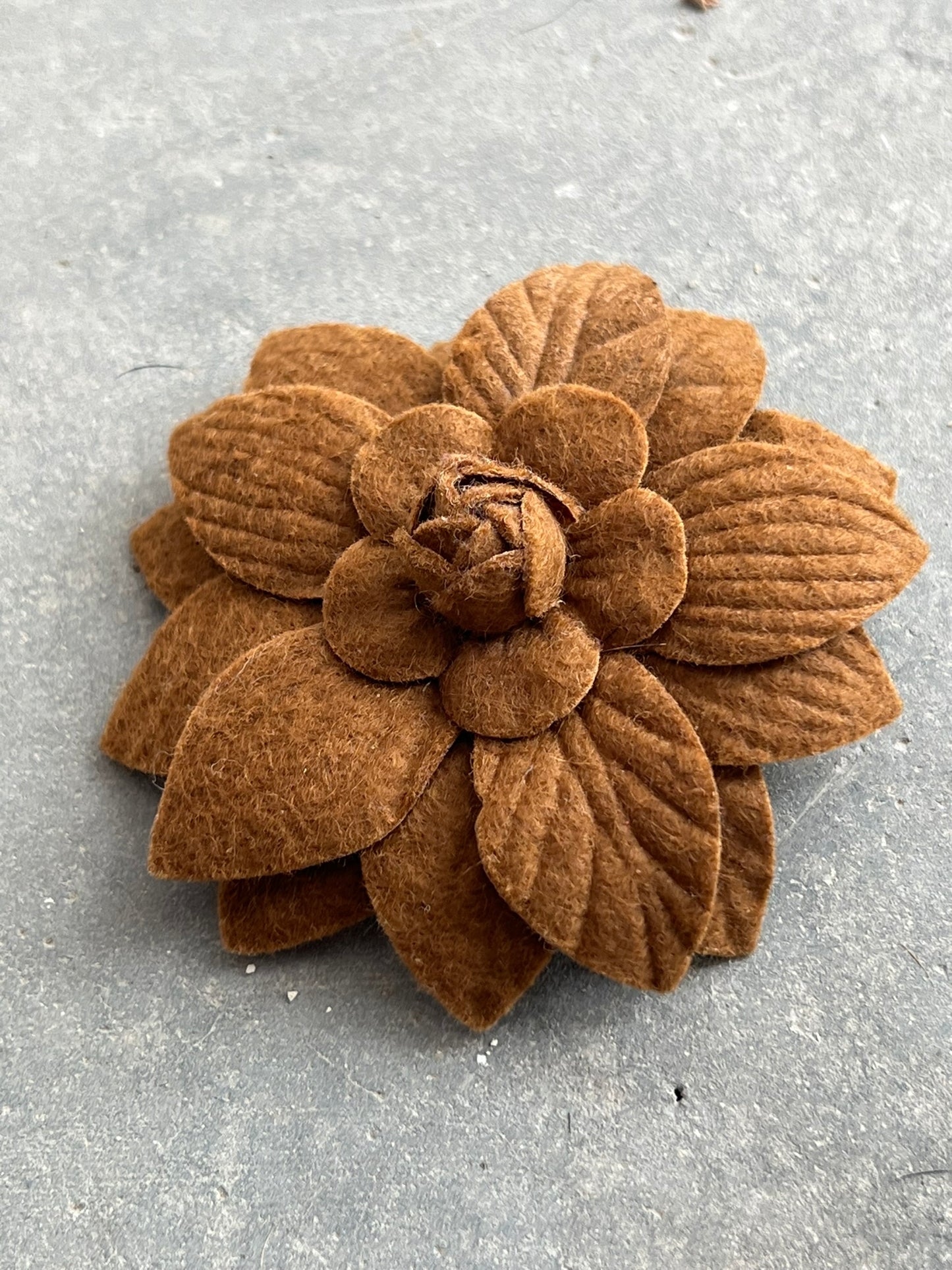 Vintage 00s Boho Floral Clip