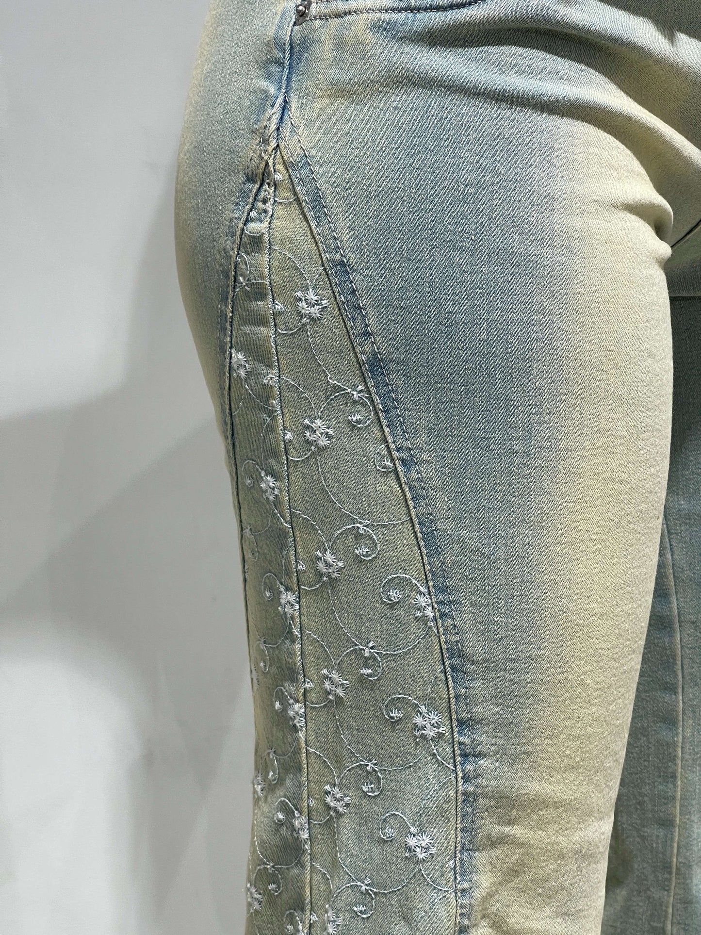 Vintage Y2K Low Rise Boho Jeans With Embroidered Flowers