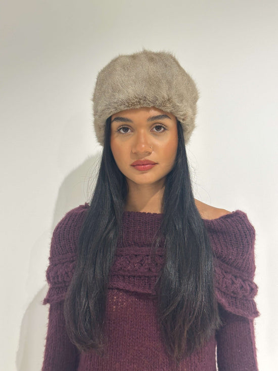 Vintage 90s Fluffy Hat