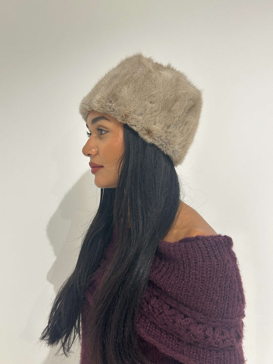 Vintage 90s Fluffy Hat