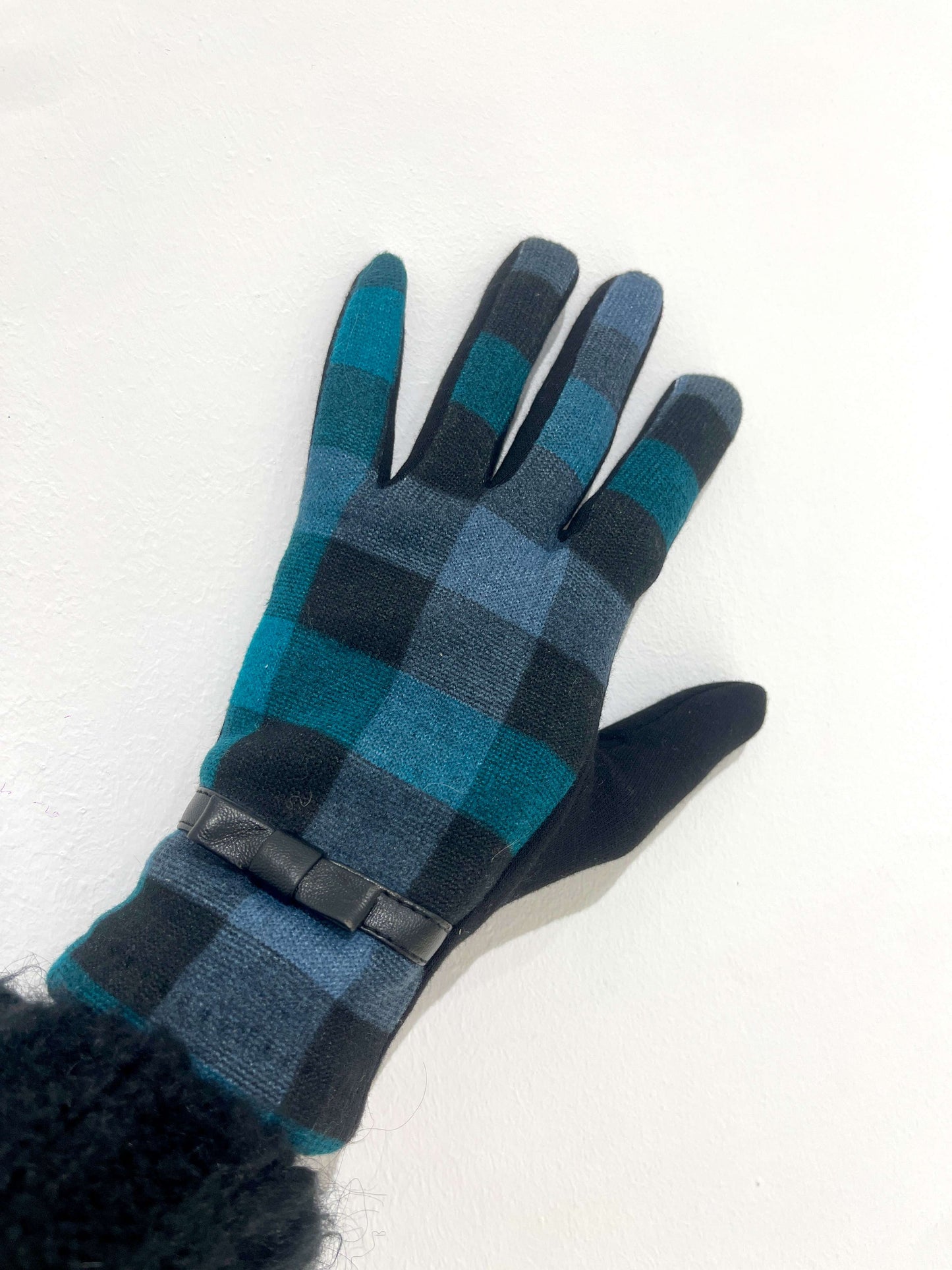 Vintage 00s Blair Waldorf Checkered Gloves