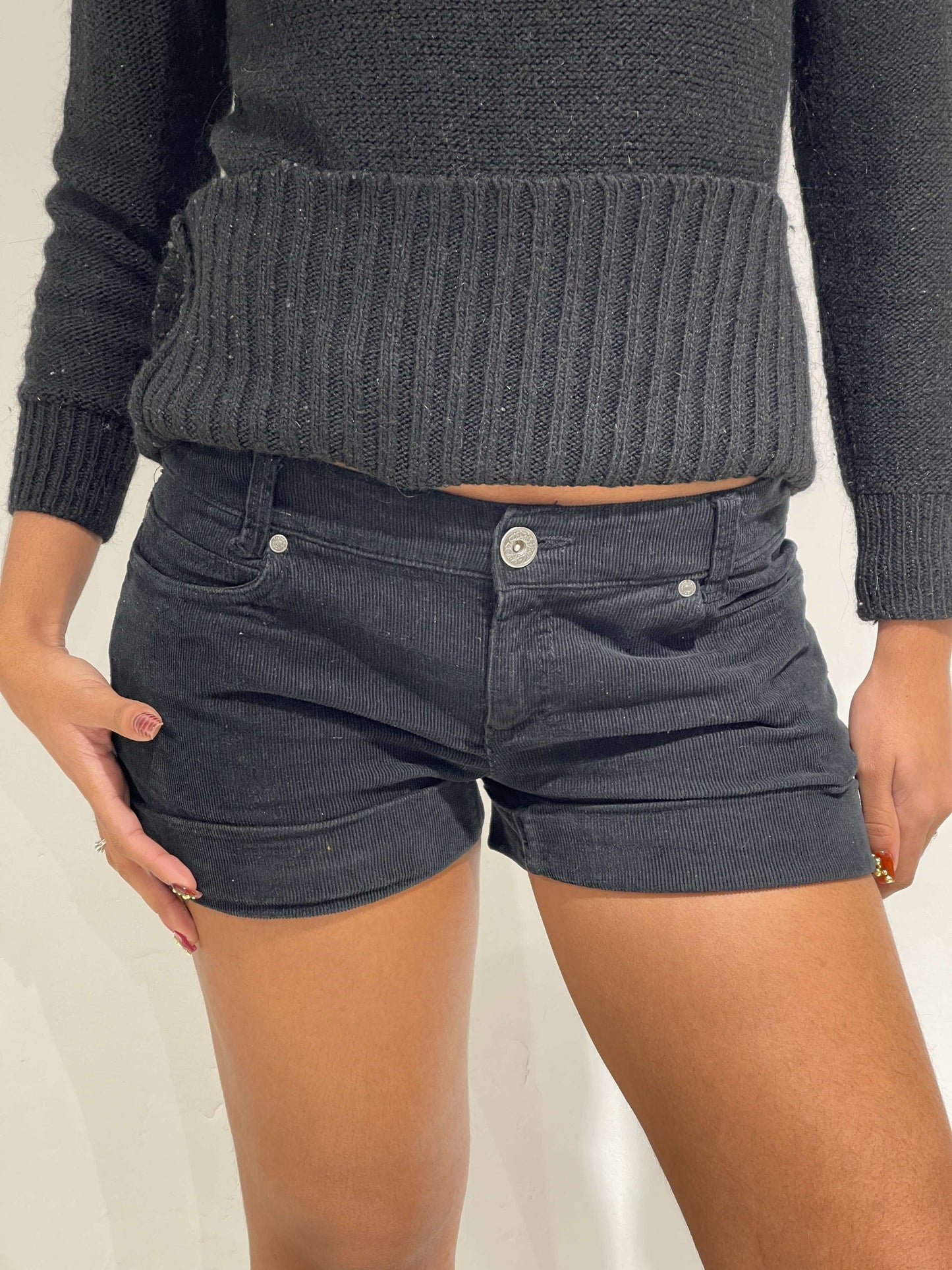 Vintage 00s Serena Van Der Woodsen Corduroy Shorts In Black