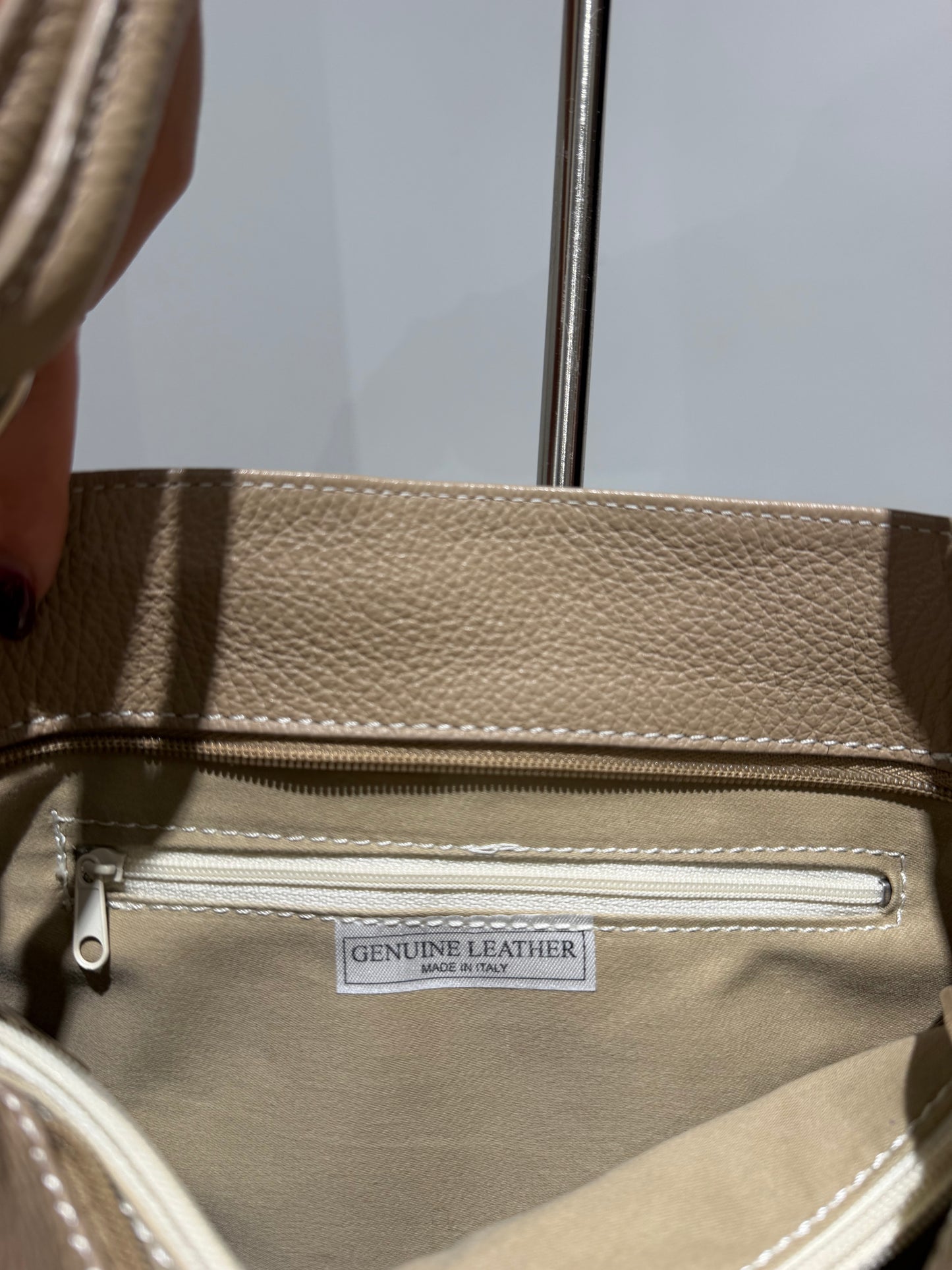 Vintage Y2K Gucci Hobo Style Leather Maxi Bag In Beige
