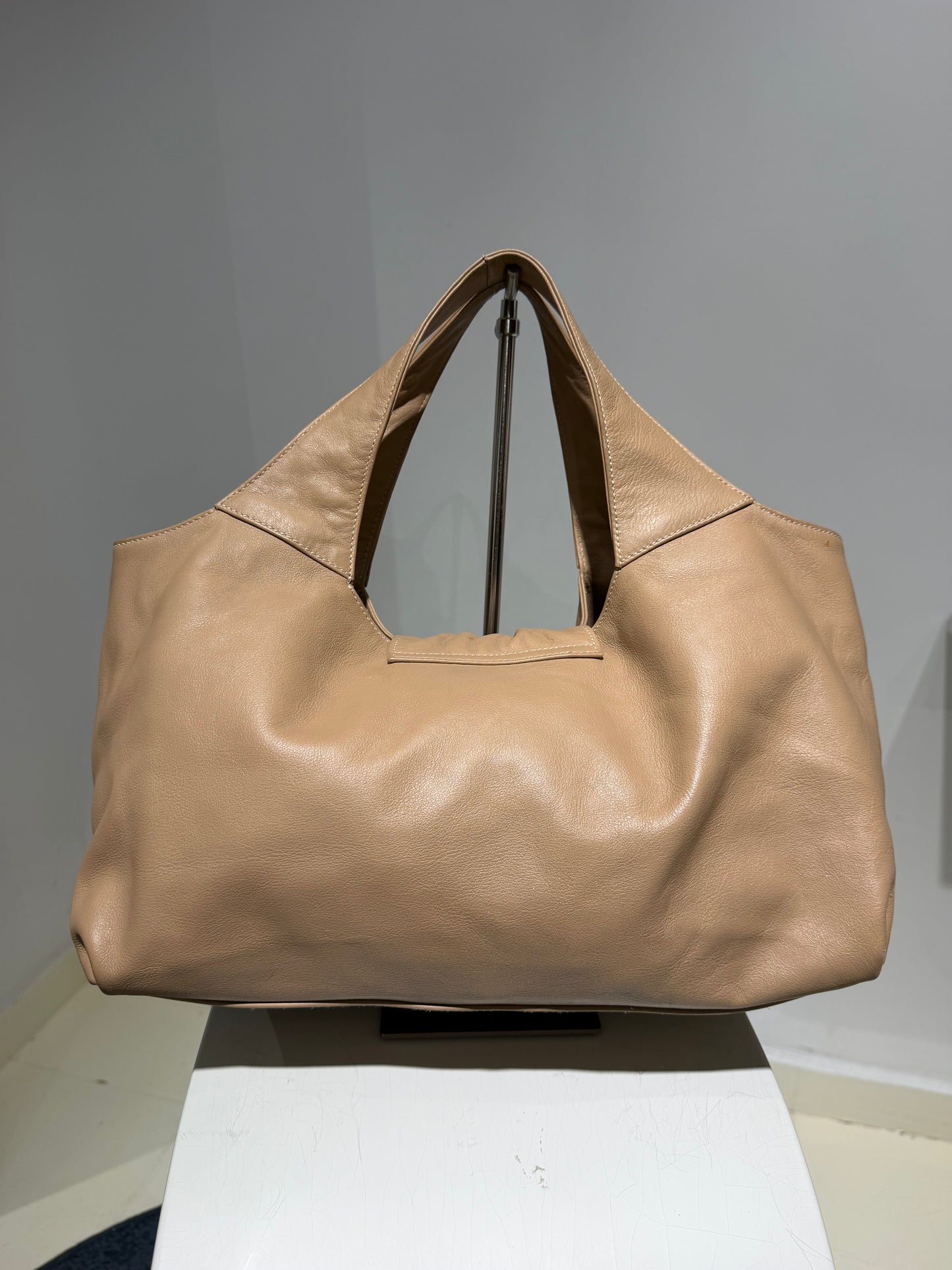 Vintage Y2K Gucci Hobo Style Leather Maxi Bag In Beige