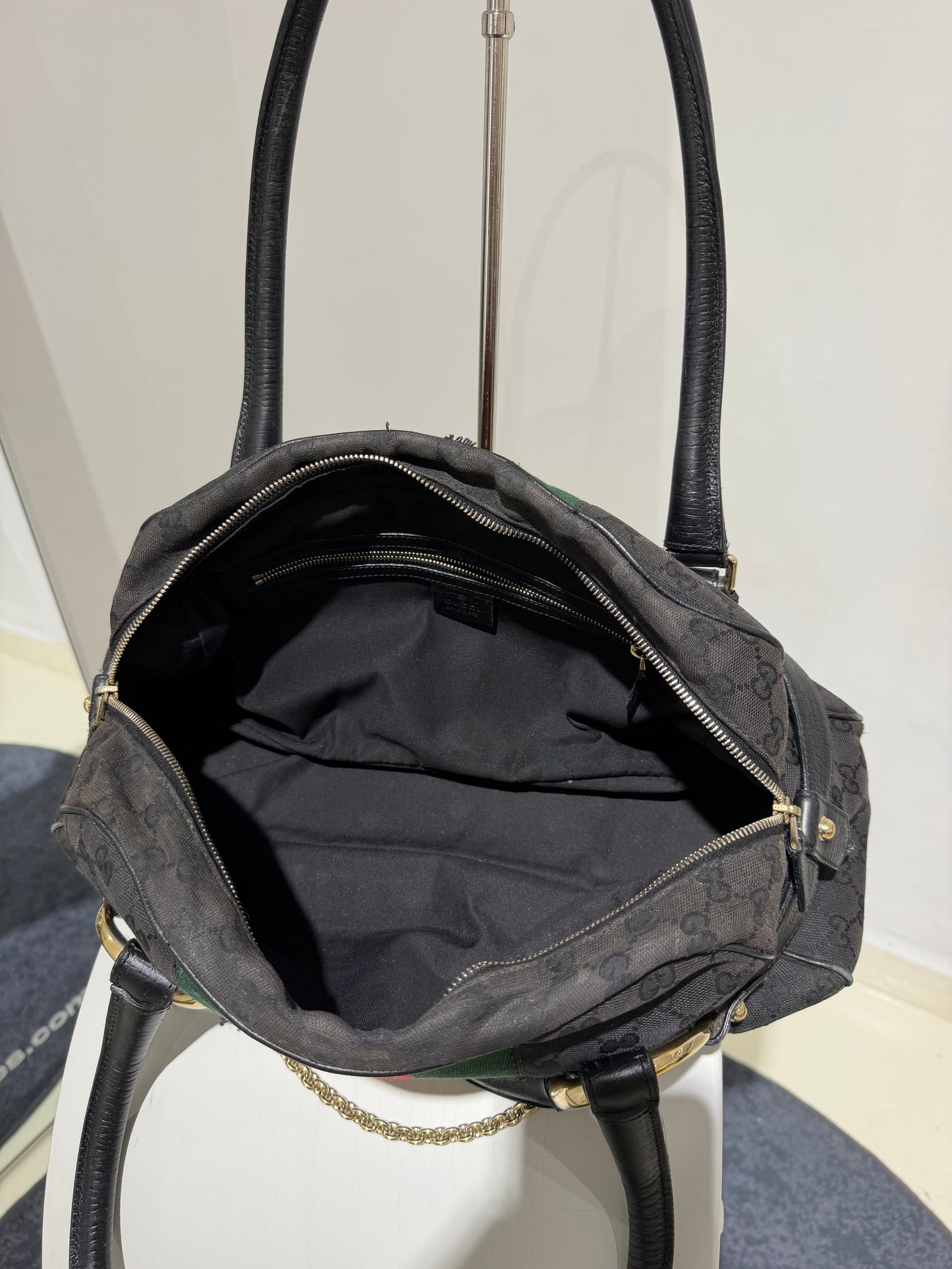 Unique Vintage Late 90s Gucci By Tom Ford Horsebit Shoulder Bag