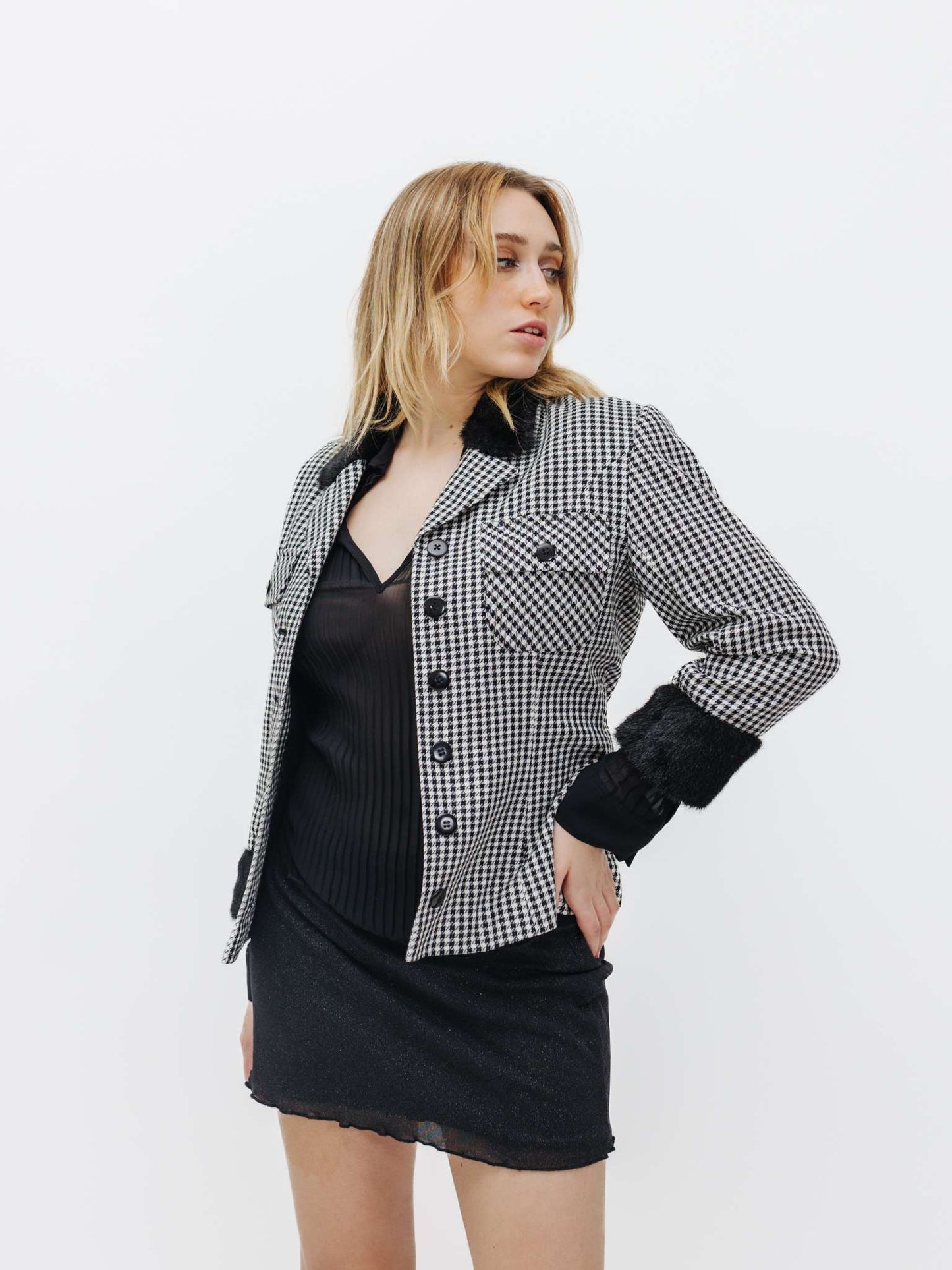 Vintage 90s Mob Wife Houndstooth Blazer (it's giving Chanel)