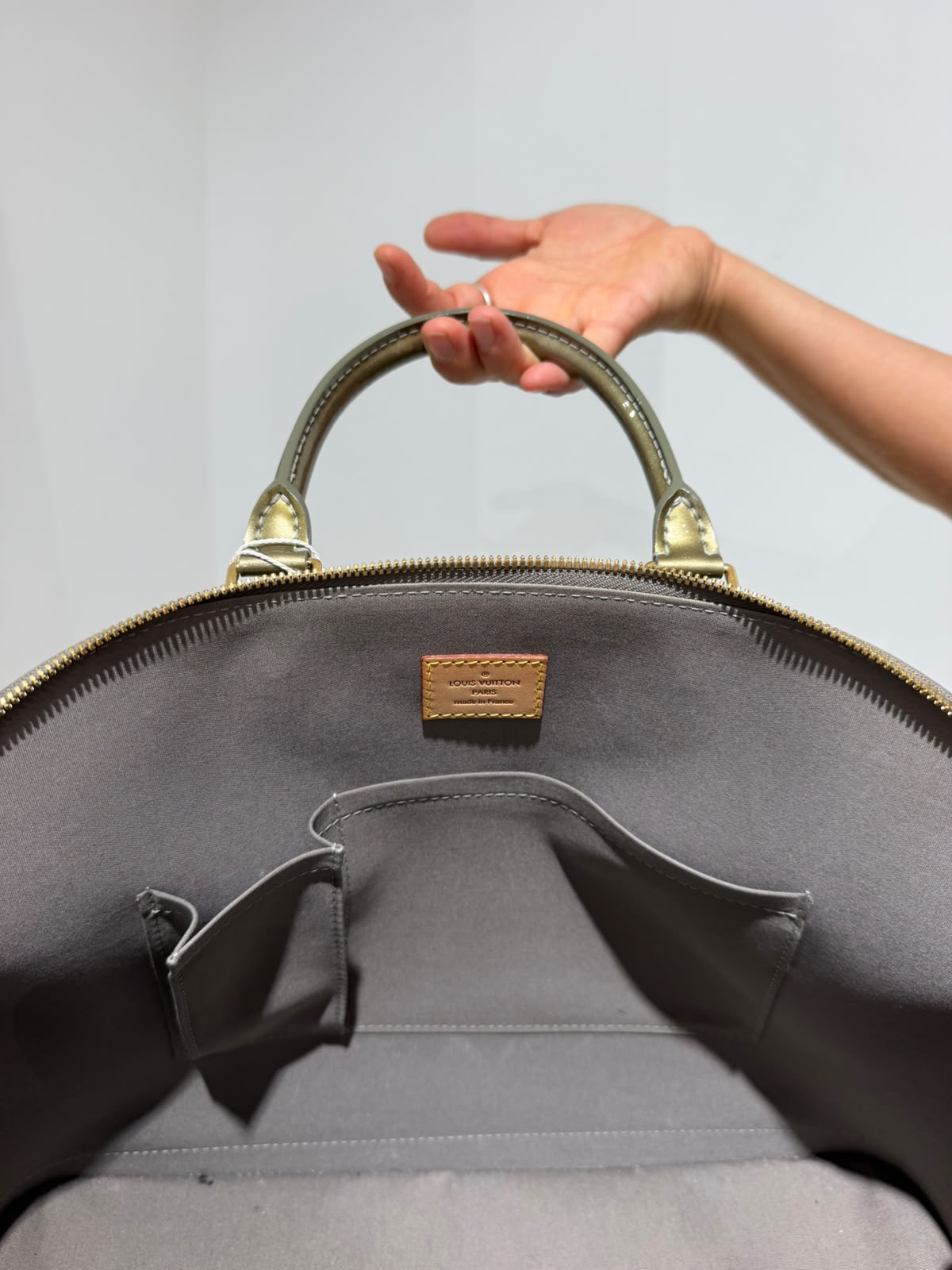 Super Rare Vintage Louis Vuitton Shimmery Silver Maxi Bag As Seen On Paris And Kim Kardashian