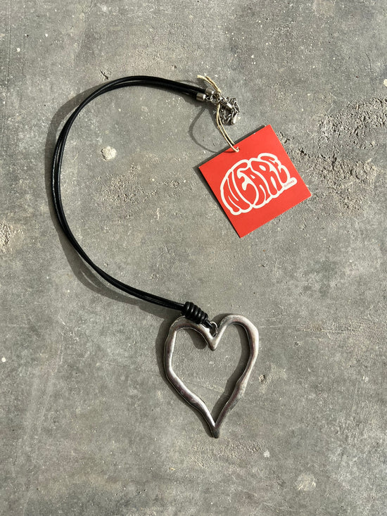 Cargar imagen en el visor de la galería, Vintage Y2K Solid Heart Chunky Necklace
