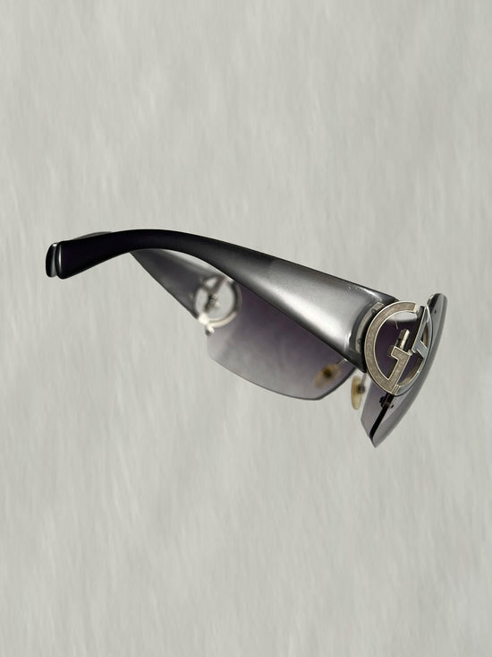 Cargar imagen en el visor de la galería, Vintage Y2K Giorgio Armani Futuristic Sunglasses
