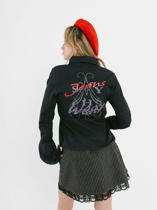 Cargar imagen en el visor de la galería, Camisa Vintage Y2K Estilo Corporate Core Rayas Con Letras Gráficas Espalda
