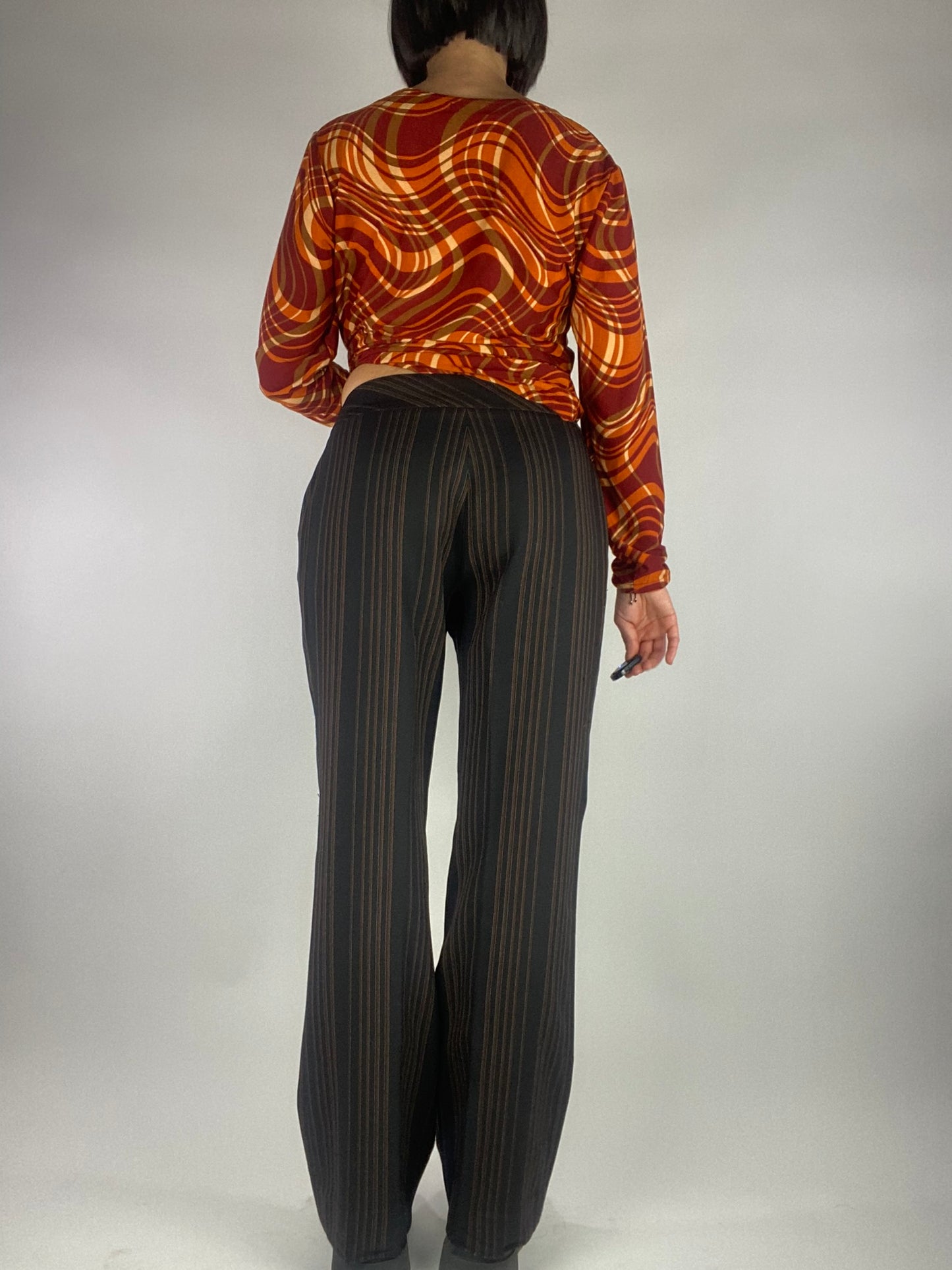 Pantalones Vintage Tiro Bajo Raya Diplomática Marrón Finales Años 90